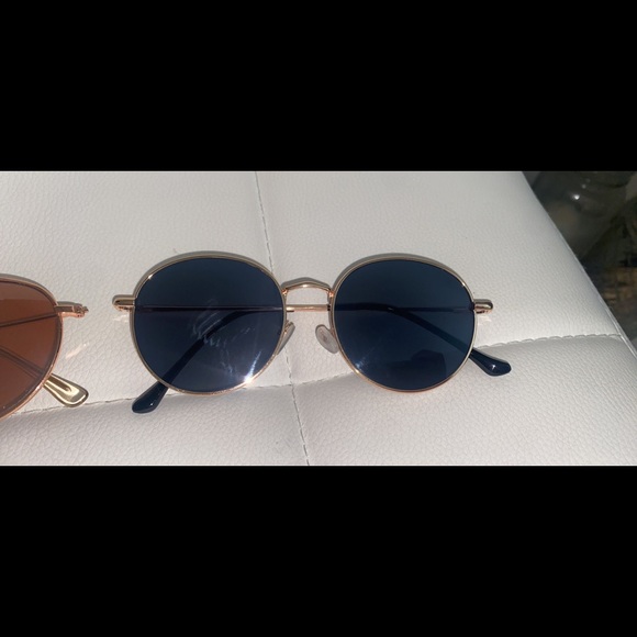 Sunglasses - Picture 3 of 3